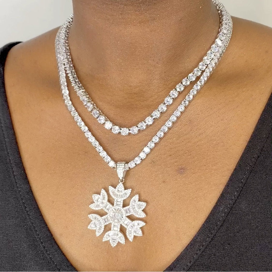 Silver Snowflake Pendant